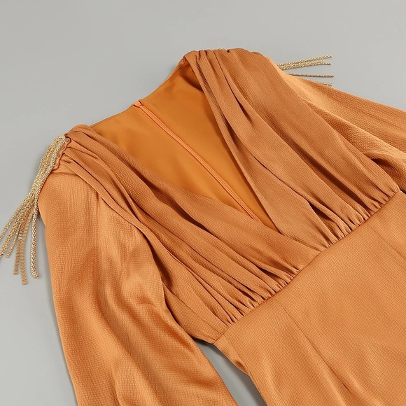 Lena Vie Drop Fall New High Quality Sexy V-Neck Pleated Lantern Sleeve Dress - Picture 5 of 13